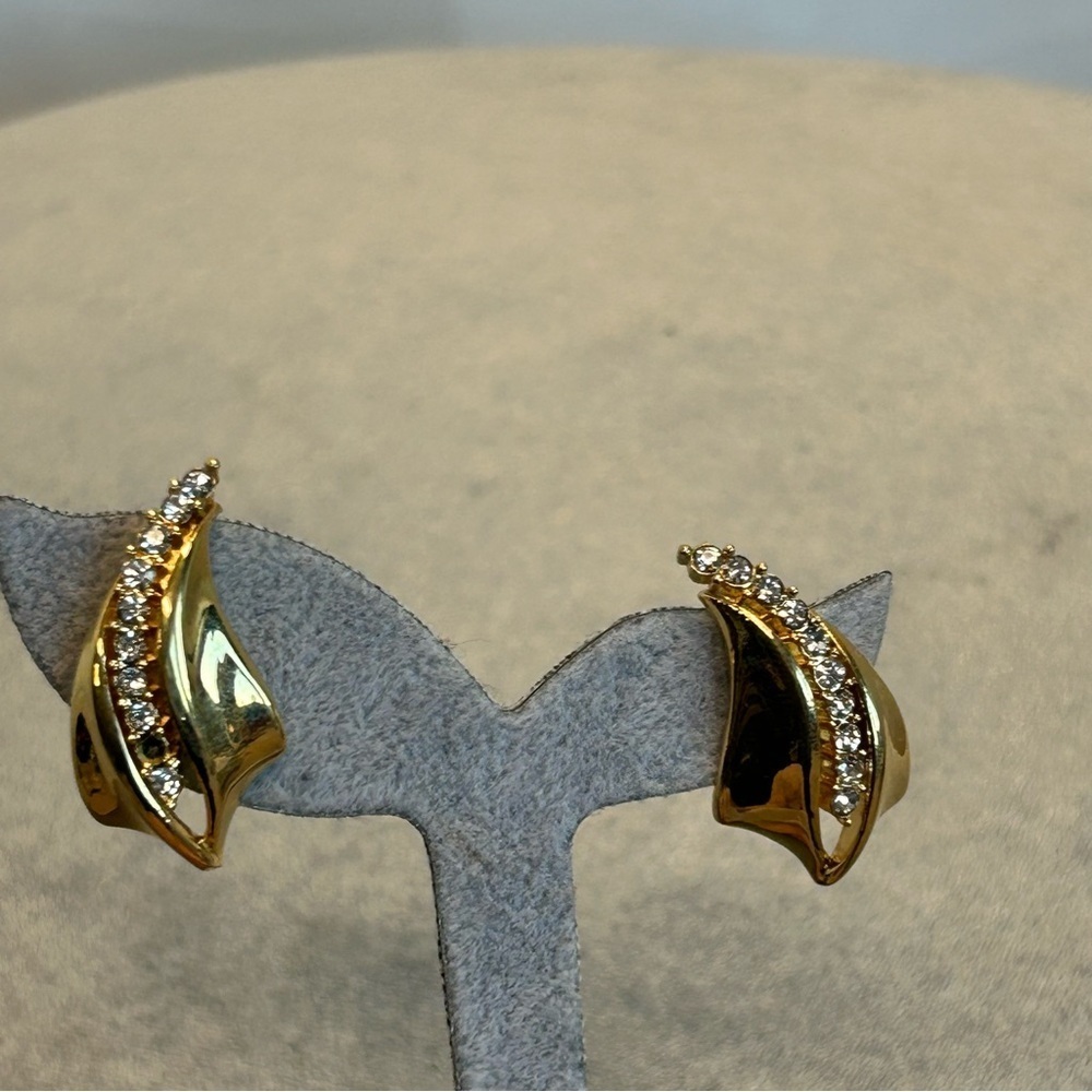 Vintage Gold tone crystal rhinestone cubic zirconia earrings - Picture 5 of 7